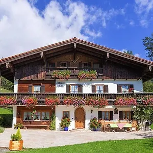 haus-hartlerlehen.com-bavaria.com/